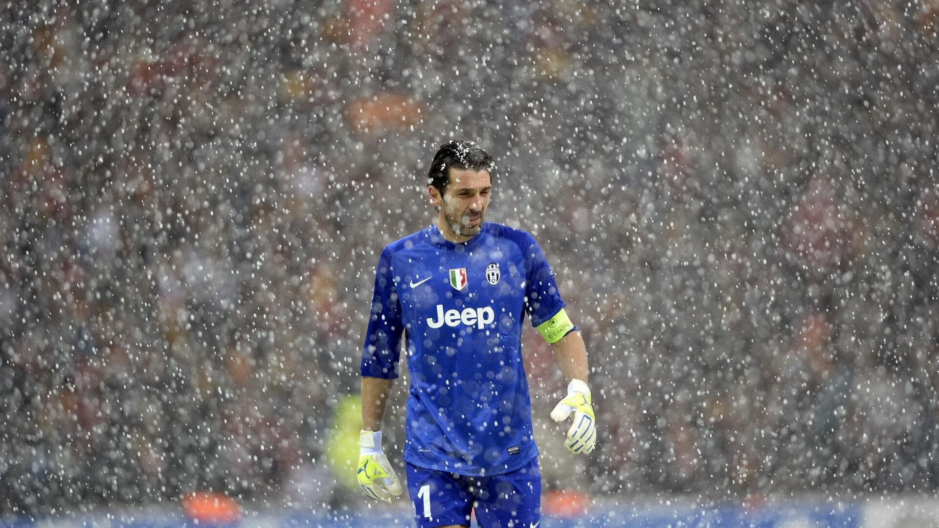 足球比赛规则完整版，国际足联《足球竞赛规则》